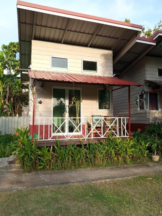 Lanta Dareen Garden Home Ko Lanta Kültér fotó