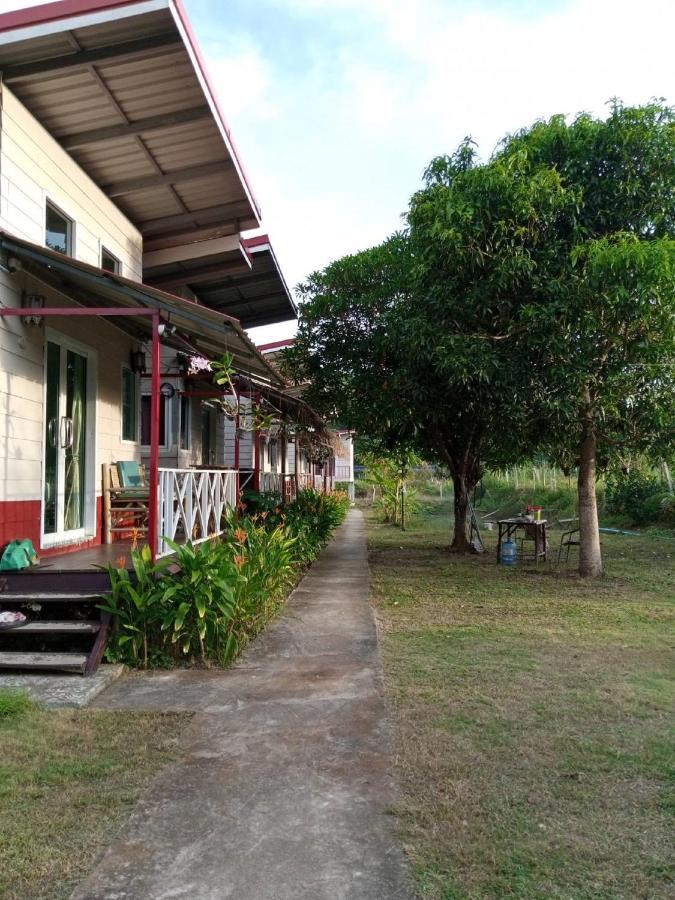 Lanta Dareen Garden Home Ko Lanta Kültér fotó